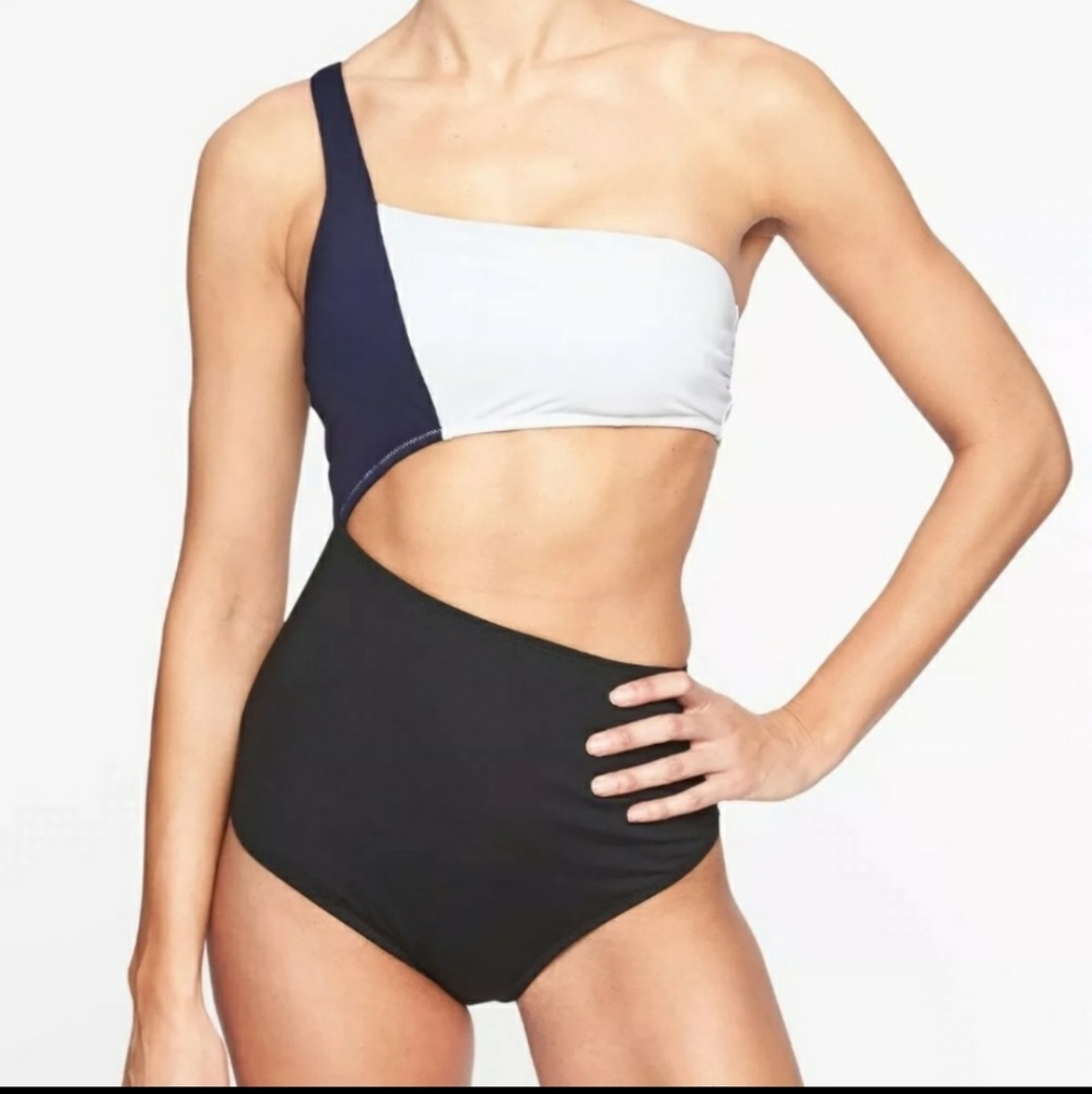 NWT Athleta MOD Block Cutout One Piece